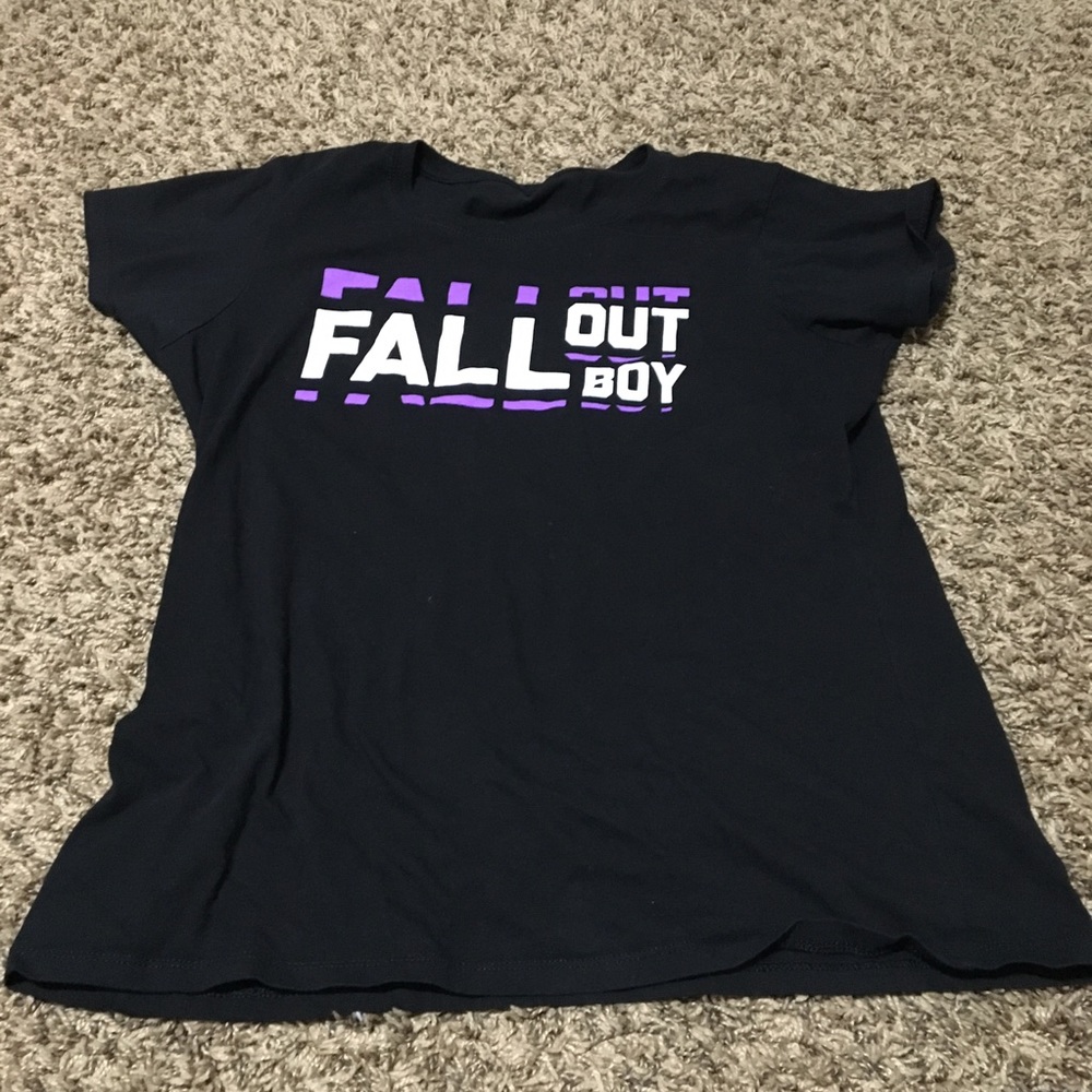 💘4/$15 Fall Out Boy tee